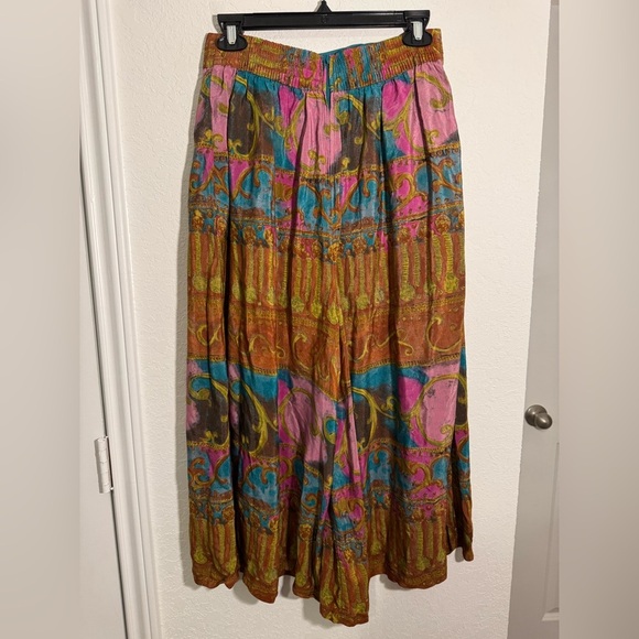 Bohemian Multicolor Flowy Wide Legged Gaucho Capri Pants See Measurements - Picture 6 of 9
